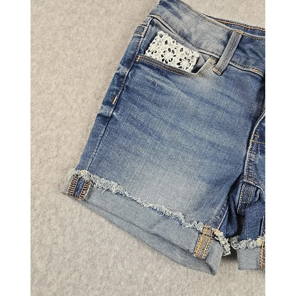 SO Jean Shorts Girls Size 7 Cut Off Mid Rise Denim Floral Shortie Jeans NWT
